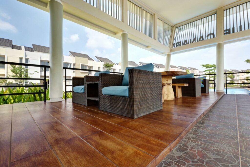 Conwood Deck Solusi Modern untuk Aplikasi Lantai Dekorasi Interior dan Eksterior Rumah Anda (2)